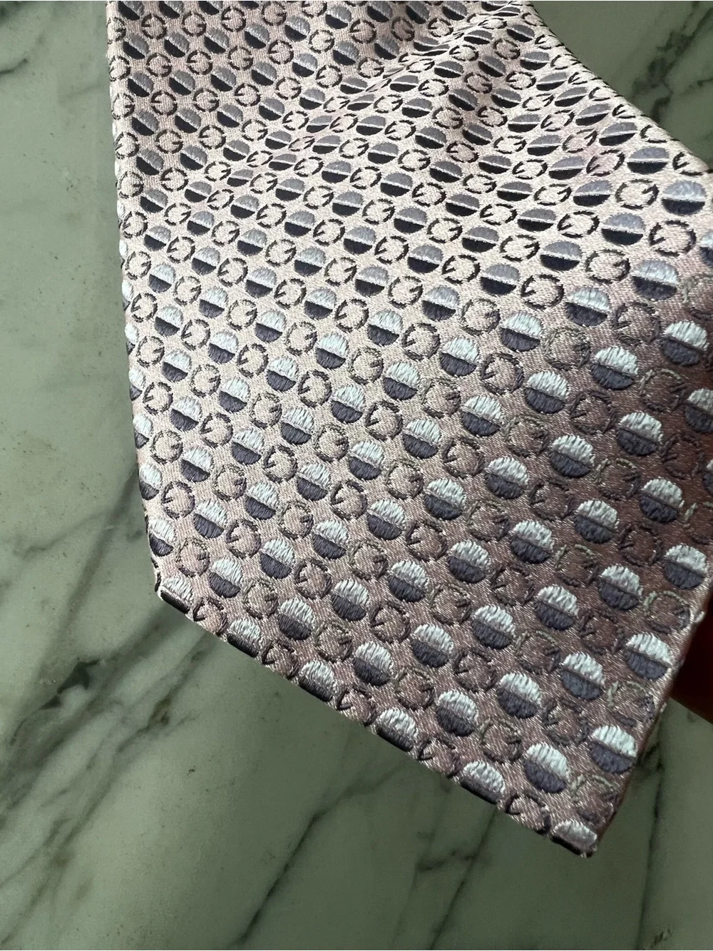 Gucci Men's Pink Patterned Silk Tie